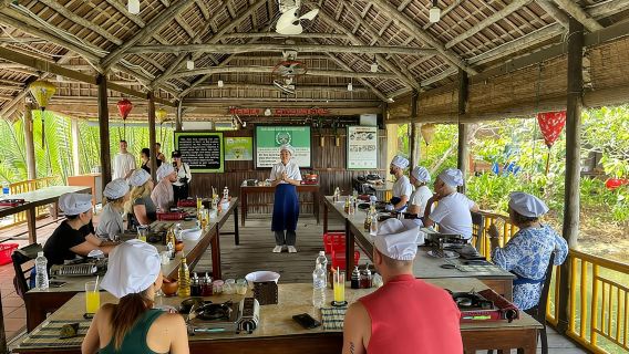 Hoi An: Bay Mau Eco Cooking Tour