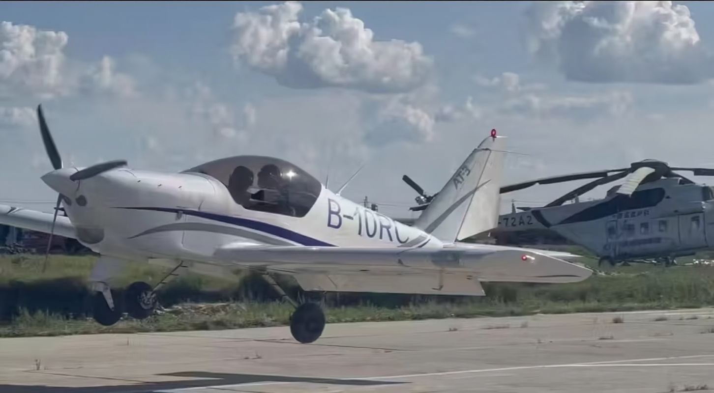 【南京直升機/固定翼】江蘇南京固定翼深度飛行體驗/親子雙人飛/機長一帶一(含gopro拍攝+暢遊南京無想山)