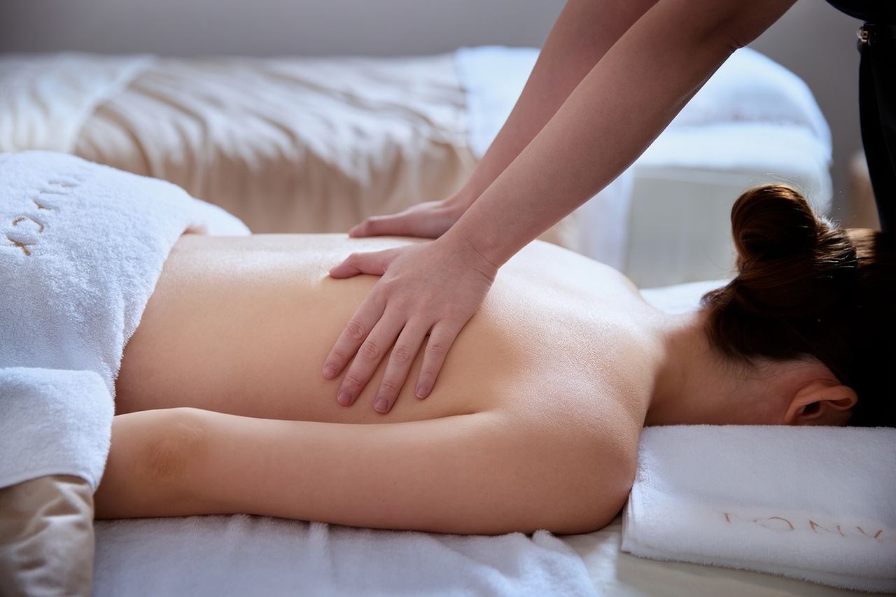 TONYBLACK 한식 뷰티 및 마사지 케어 by TONYMOLY | 마스크 팩 케어 | 바디 아이솔레이션 프라이빗 케어 | 한증막 | TST & 코즈웨이 베이 체험