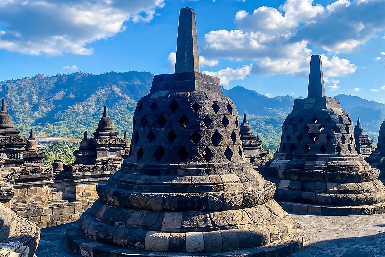 Tour riêng di sản Borobudur – Xe Jeep Merapi & Đền Prambanan