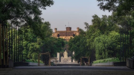 CDMX: Private bicycle tour through the Chapultepec Forest.
