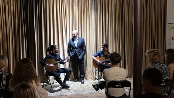 Lisbon | Fado Show at the Unique ‘Casa Lundum' | Alfama with Port