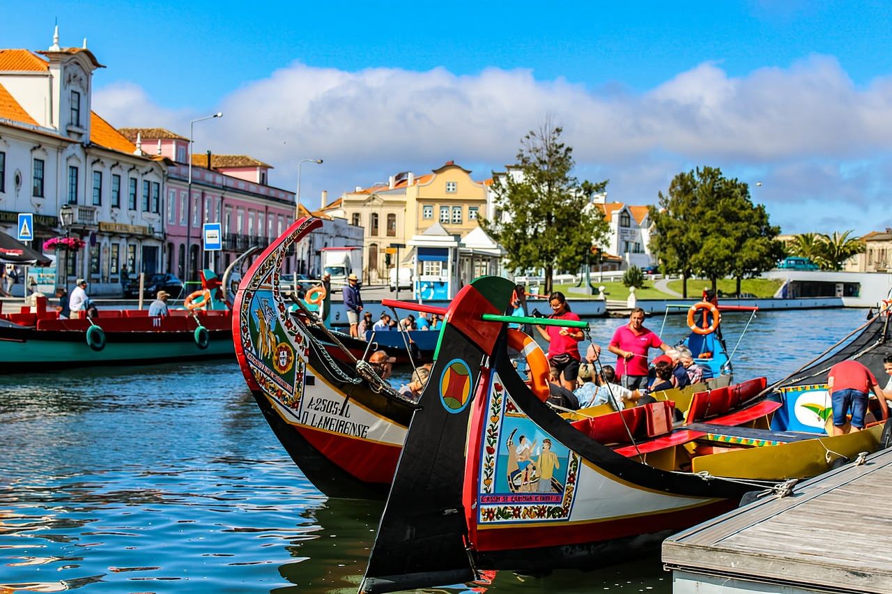 Aveiro: Traditional Moliceiro Boat Tour