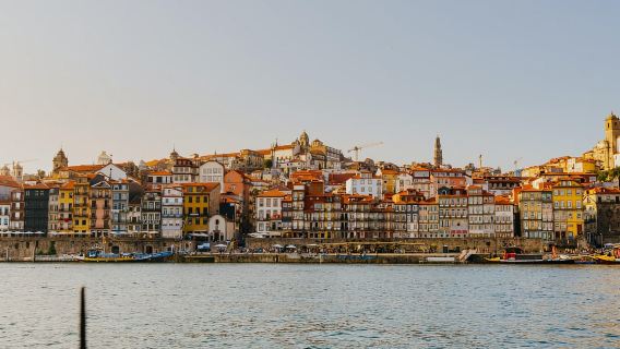 Porto: Sonnenuntergangskreuzfahrt mit Begrüßungsgetränk auf einem Segelboot