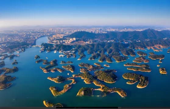 湖北咸寧三國赤壁古戰場+羊樓洞+陸水湖包車一日遊可中英文服務