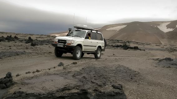 Lawatan Jeep ke Gunung Berapi Etna di Itali (Pergi-balik dari Taormina, Termasuk Makan Tengahari di Kilang Anggur) – Minimum 1 Orang
