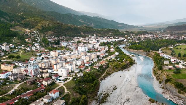 Tirana/Durres/Gjirokaster: Thermal Baths/Gjirokaster/Canyons
