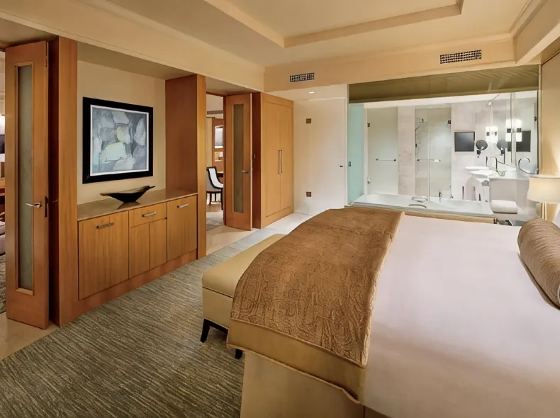 The Ritz-Carlton Residences, Dubai International Financial Centre