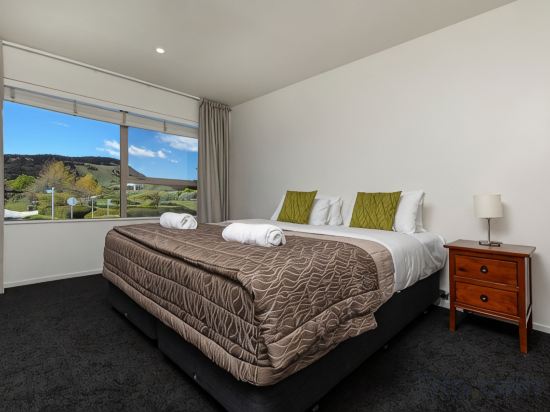 Alpine Resort Wanaka – A THC Hotels and Resorts - Tap to explore photos