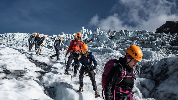 Skaftafell: 4h Small Group Glacier Hike with Guide and Transfer