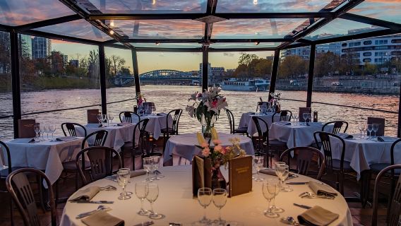 Seine River: Dinner Cruise with Bay Windows and Champagne