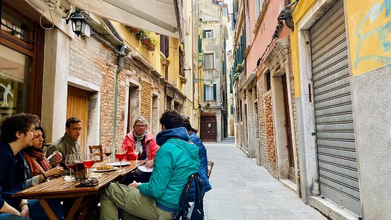 Ghetto Yahudi Venesia & Distrik Cannaregio Makanan Anggur & Wisata Tur berpemandu