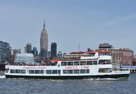 Circle Line: 1.5hr - New York City Landmarks Cruise