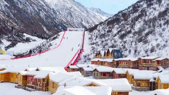 Partridge Mountain Ski Field Chinese One-Day Group Tour: Embrace the Pure Ethnic Flavors