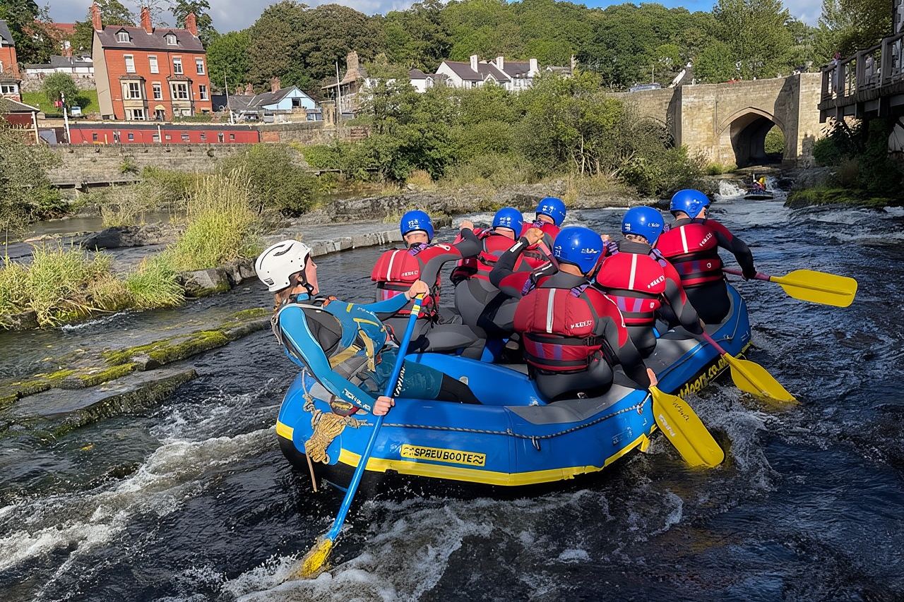 White Water Rafting Experience in River Dee in Llangollen