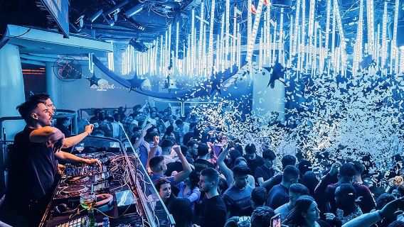 Chuyến tham quan tiệc tùng ở Barcelona|Trải nghiệm 4 giờ|Vào câu lạc bộ