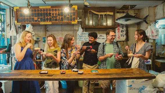 Tokyo: tour del mercato ittico di Tsukiji con degustazione di sashimi fresco