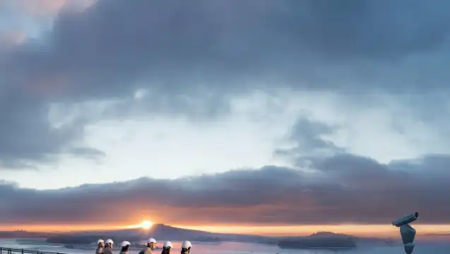 สัมผัสประสบการณ์ปีนผาหินที่สะพานโอ๊คแลนด์ฮาร์เบอร์ด้วยการขับรถด้วยตนเอง 2406