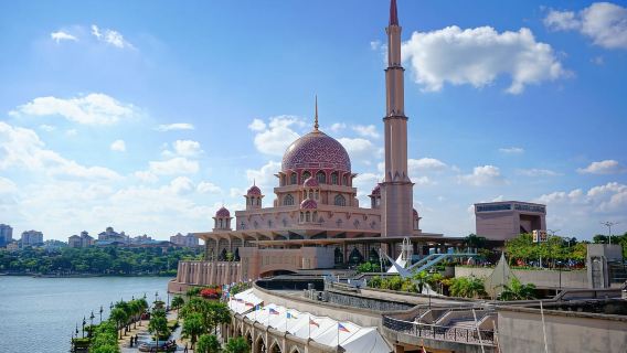 吉隆坡熱門景點觀光 + 黑風洞鎮私人包車一日遊