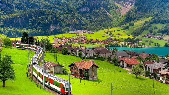 Da Basilea: treno panoramico Premium e tour di Lucerna e Thun