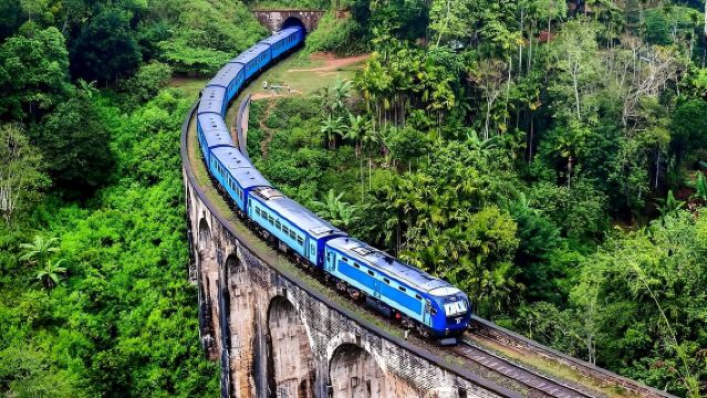 Depuis Nice : balade en train historique et villages des Alpes