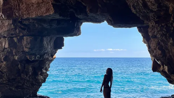 From Valencia: Cala del Moraig Hiking & Beach Trip