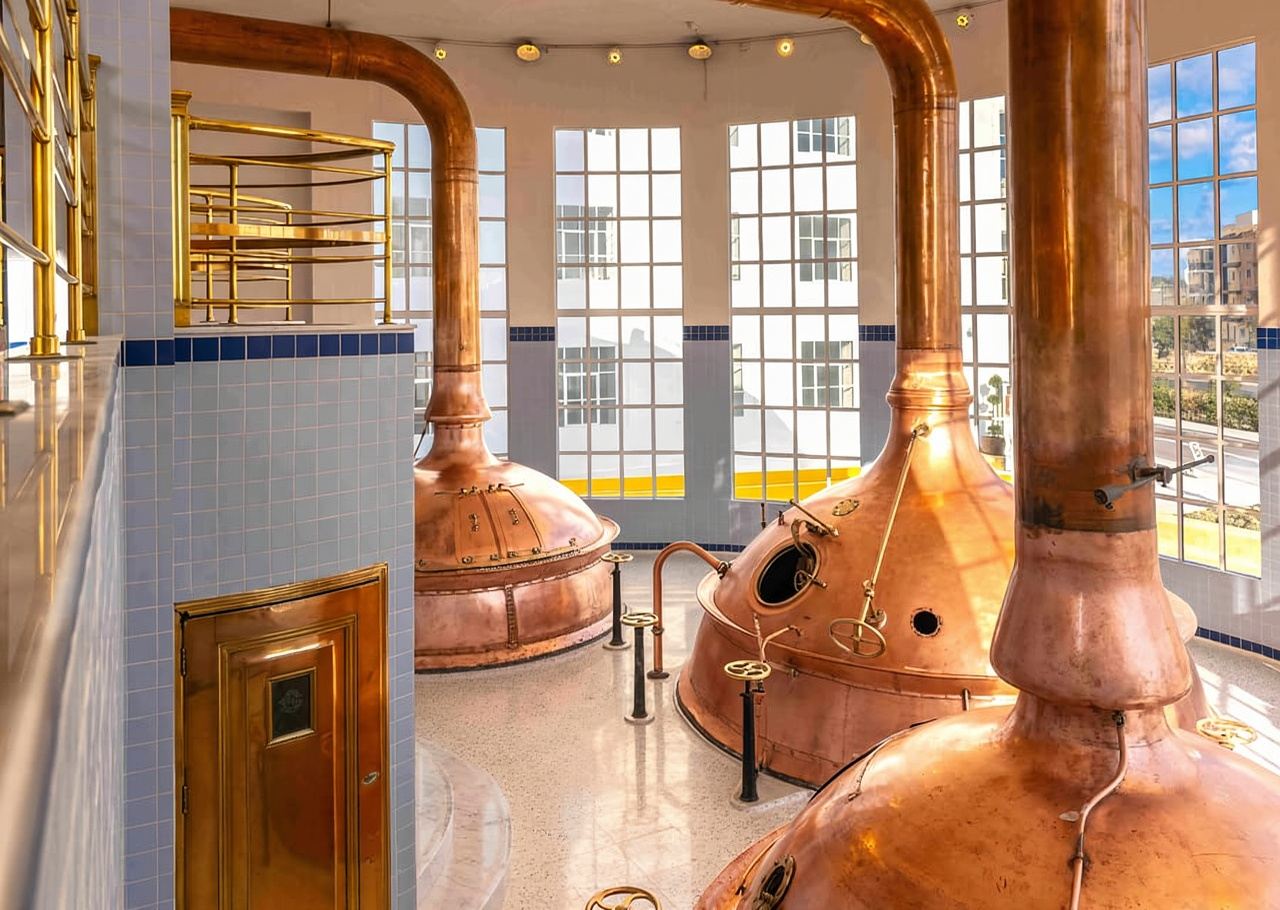 Birkirkara: Entrada a la cervecería Farsons y cata de cerveza