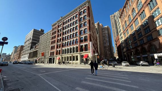 Tour a piedi dell'architettura di Soho e Village a New York