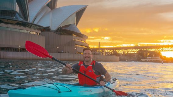 Sydney: Harbour Sunrise Kayak Tour