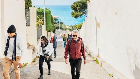 Đi bộ có hướng dẫn trong những khu phố đẹp và ẩn mình