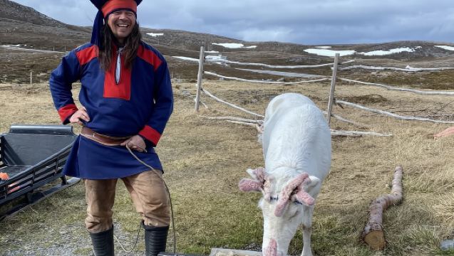 Tour por el Cabo Norte y Cangrejo Real con visita al campamento Sámi
