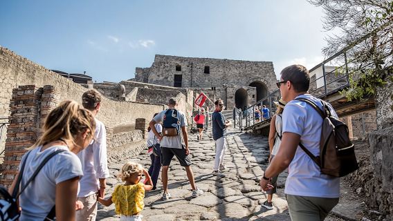 Skip-the-line guided tour of Pompeii from Sorrento