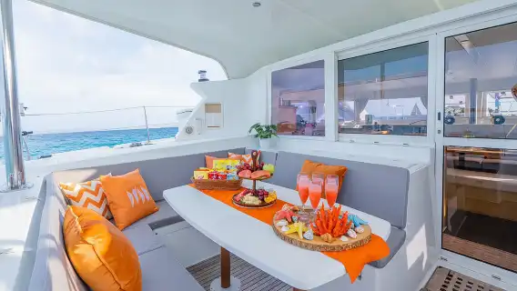 泰國旅遊芭達雅包船遊艇帆船芭提雅出海浮潛水一日遊/半日格蘭島/猴島/閣派島/薩島可選