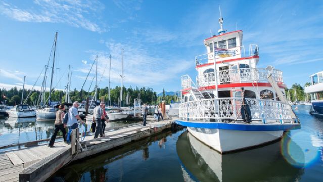 Vancouver: Evening Cruise with Dinner Buffet