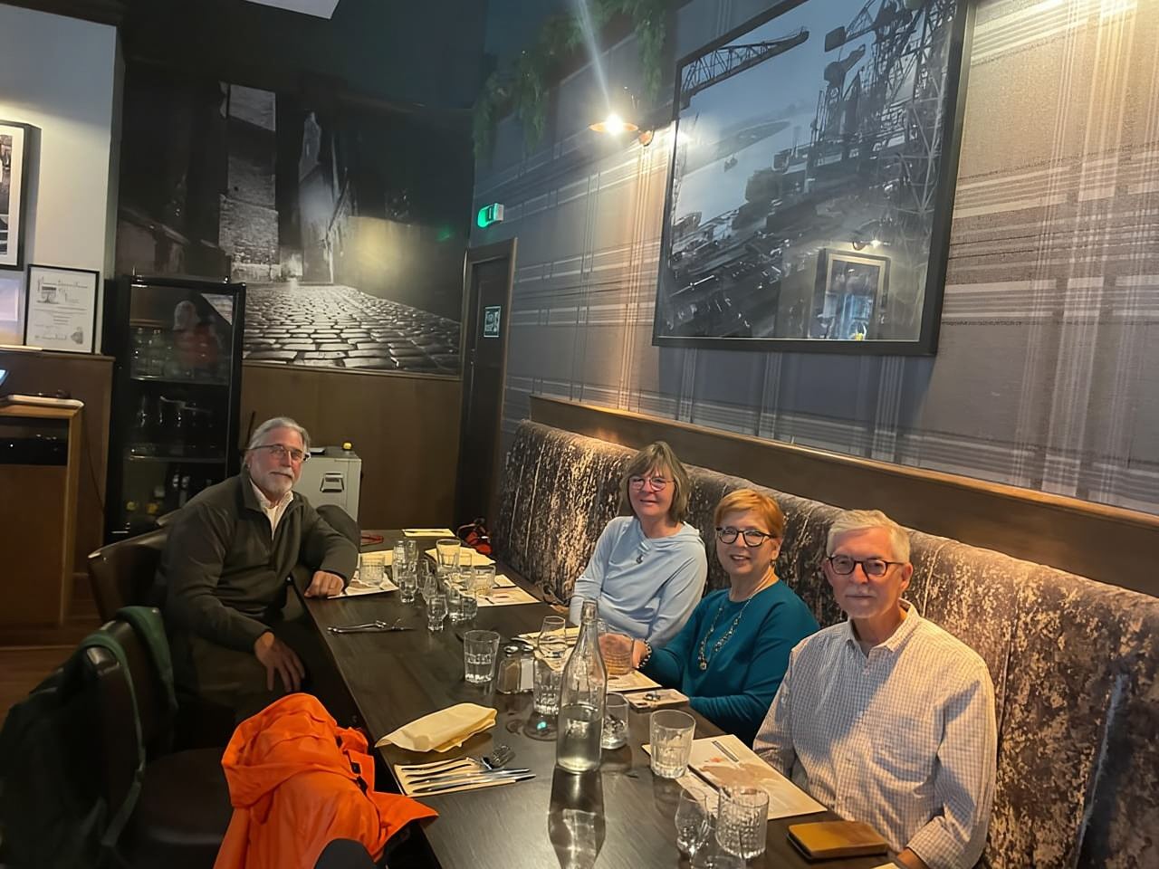 กลาสโกว์: ทัวร์ชมไฮไลท์เมืองพร้อมไกด์และชิมวิสกี้ (17.00 น.)