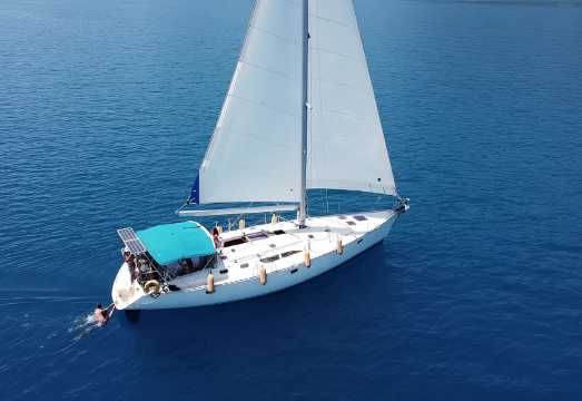Gouvia: Corfu Island Sailing Trip with Snack and Soft Drinks