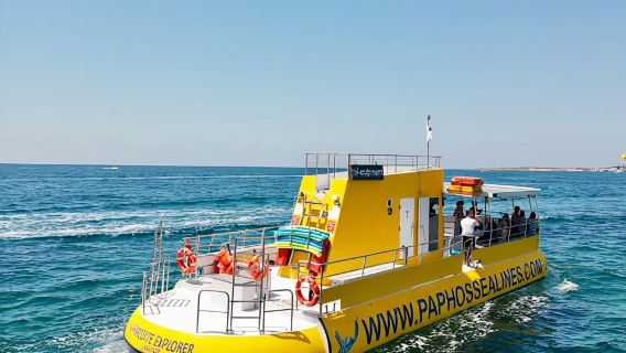 ปาฟอส: ล่องเรือว่ายน้ำชมเต่าทะเล เครื่องดื่ม และ Aperol