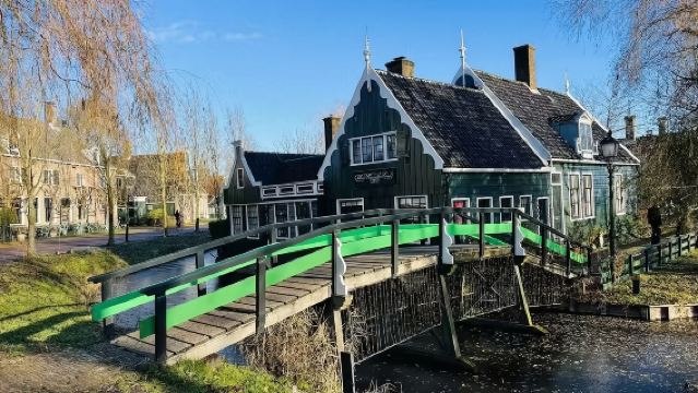 荷蘭阿姆斯特丹機場接送包車一日遊【定制舉牌接機】