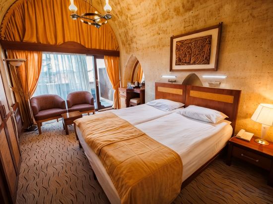 Uchisar Kaya Hotel - Special Class Room Type - Arched Room with Panoramic View and Balcony Uchisar Kaya Hotel - Special Class Room Type - Arched Room with Panoramic View and Balcony