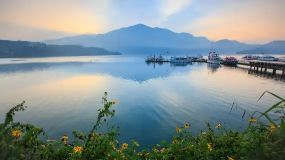 Sun Moon Lake one-day tour [Stand-up paddleboarding SUP]