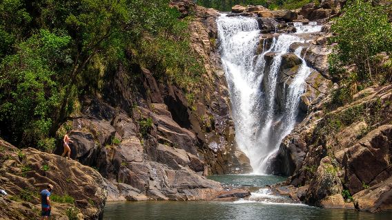 Riserva forestale di Mountain Pine Ridge da San Ignacio