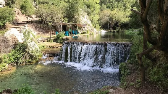 Dari Tangier: Perjalanan Sehari ke Chefchaouen dan Air Terjun Akchour