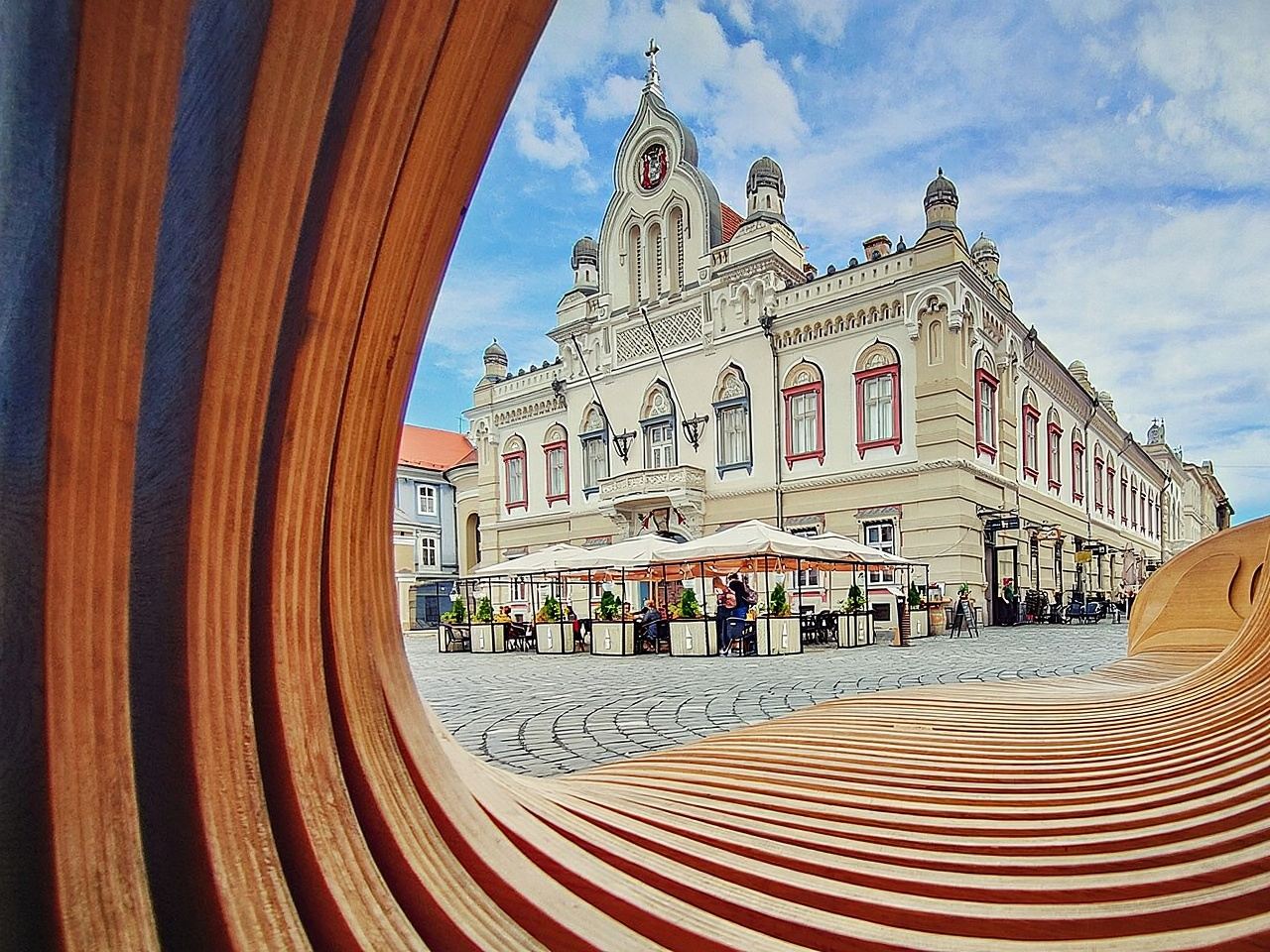 Petualangan sehari pulang pergi dari Belgrade ke Victory Square Timisoara, Rumania