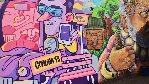 Stadtrundfahrt + Commune 13 Medellín