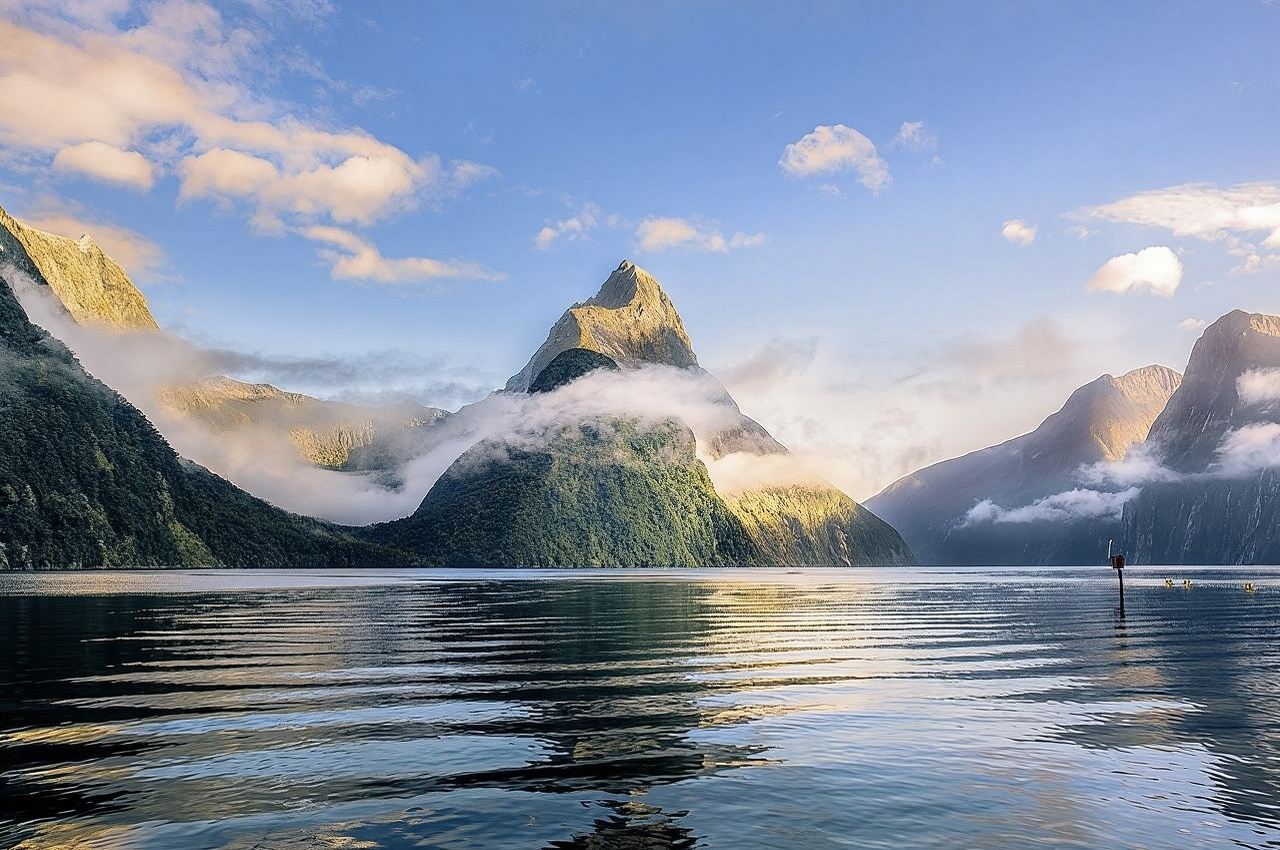 Queenstown Milford Sound / Piopiotahi Discovery Tour | World Heritage Site | Small English-Speaking Group with Cruise Lunch