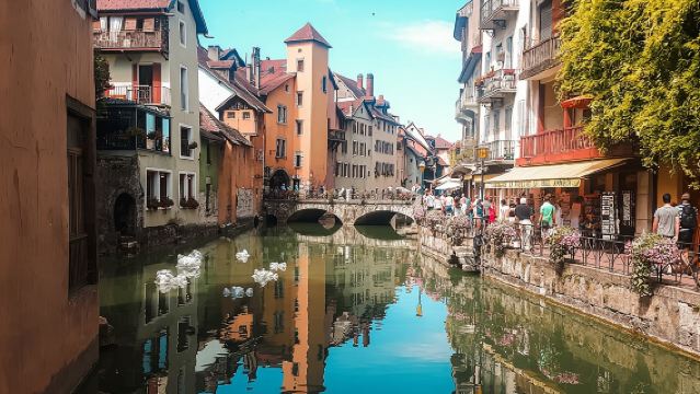 Annecy Food Tour – A Full French Meal Experience by Do Eat Better