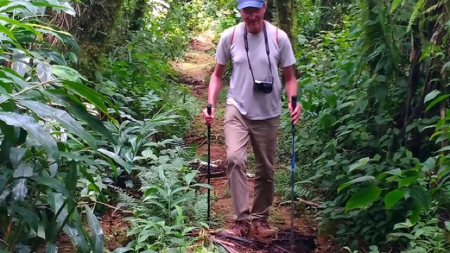 Самоа: поход и купание на озере Ланотоо, вулканическом кратере