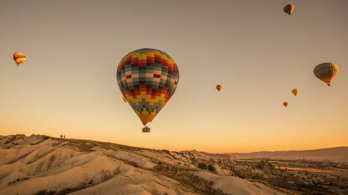 Dubai Hot Air Balloon ride with Private Transfers Day Tours 1
