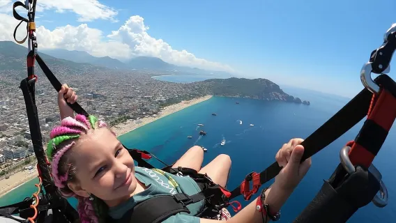 Alanya: Volo in parapendio biposto verso la spiaggia di Cleopatra