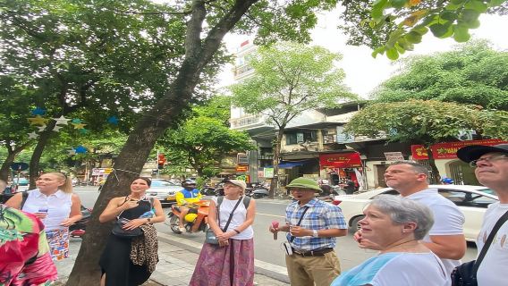 Visita Train Street, ascolta la storia e mangia cibo locale, conosci la cultura